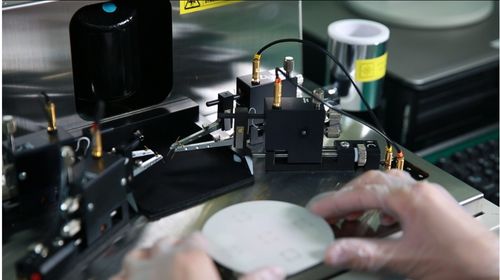 時政引領下計算機軟硬件技術開發的創新與發展